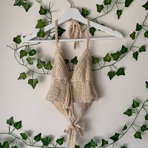 Kendall & Kylie  Xs crochet top